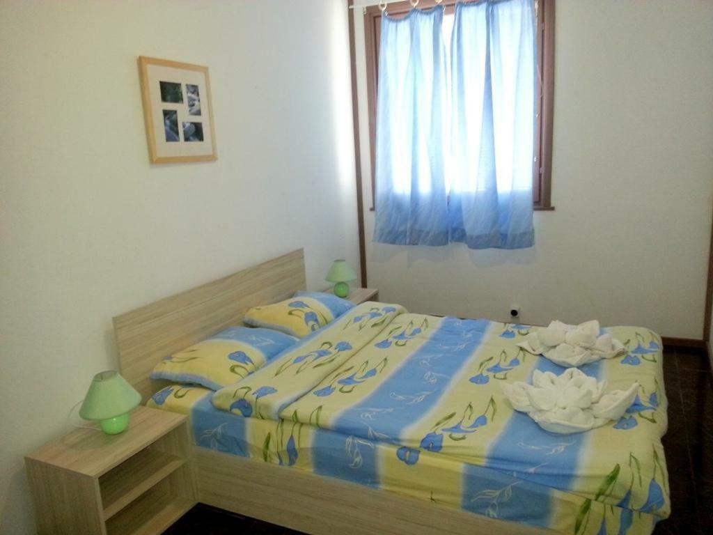 Комплекс Белите Къщи Shtarkelovo Gnezdo Exterior foto